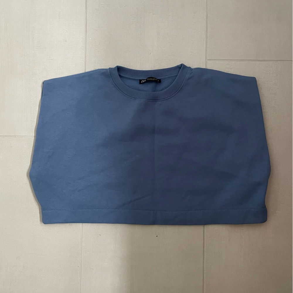 Zara sweathirt crop sleeveless tee